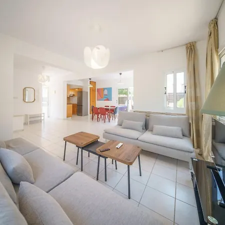 Seaside Luci W Jacuzzi * Paralimni