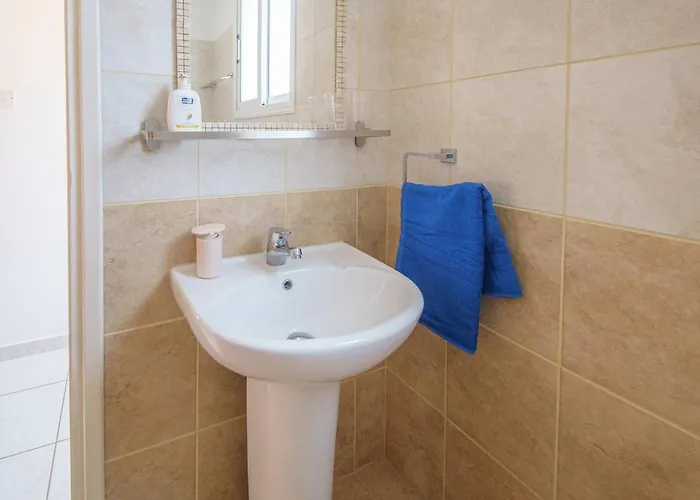 Seaside Luci W Jacuzzi * Paralimni