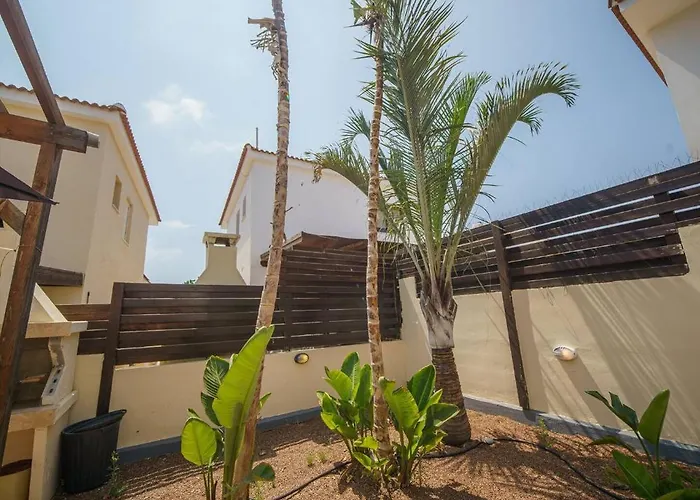 Seaside Luci W Jacuzzi Paralimni