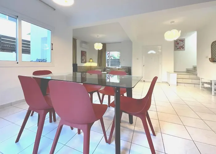 Seaside Luci W Jacuzzi Ferienhaus Paralimni