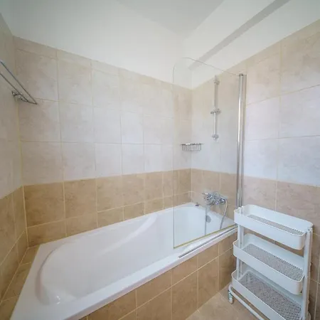 Seaside Luci W Jacuzzi Dom wakacyjny Paralimni