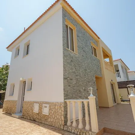 Seaside Luci W Jacuzzi * باراليمني