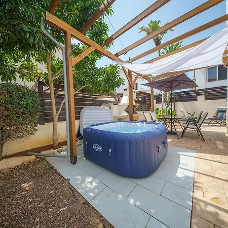 Seaside Luci W Jacuzzi * Paralimni