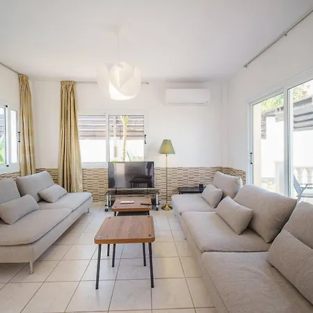 Seaside Luci W Jacuzzi Paralimni