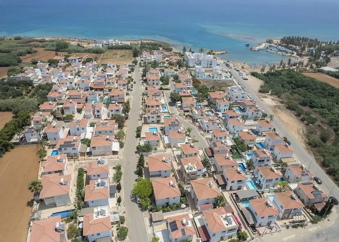 Seaside Luci W Jacuzzi * Paralimni