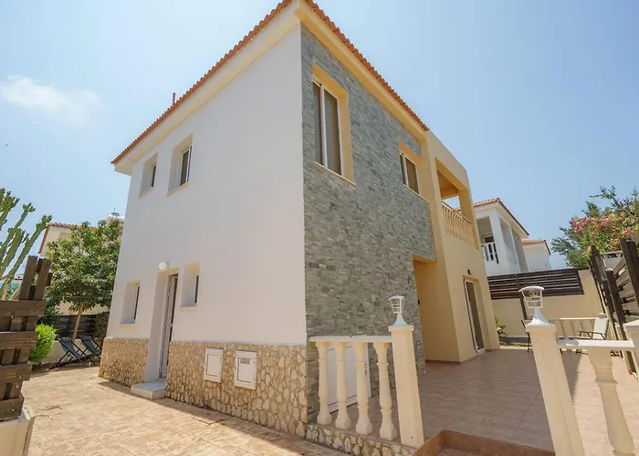 Seaside Luci W Jacuzzi Prázdninový dům Paralimni